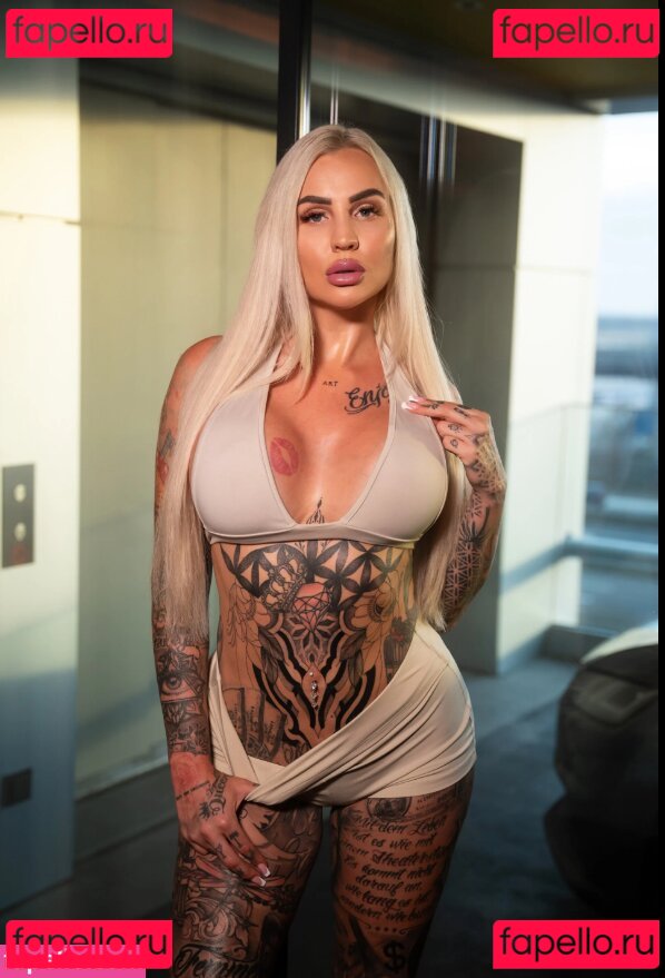 Cora Diamond Nude Onlyfans Photo 4