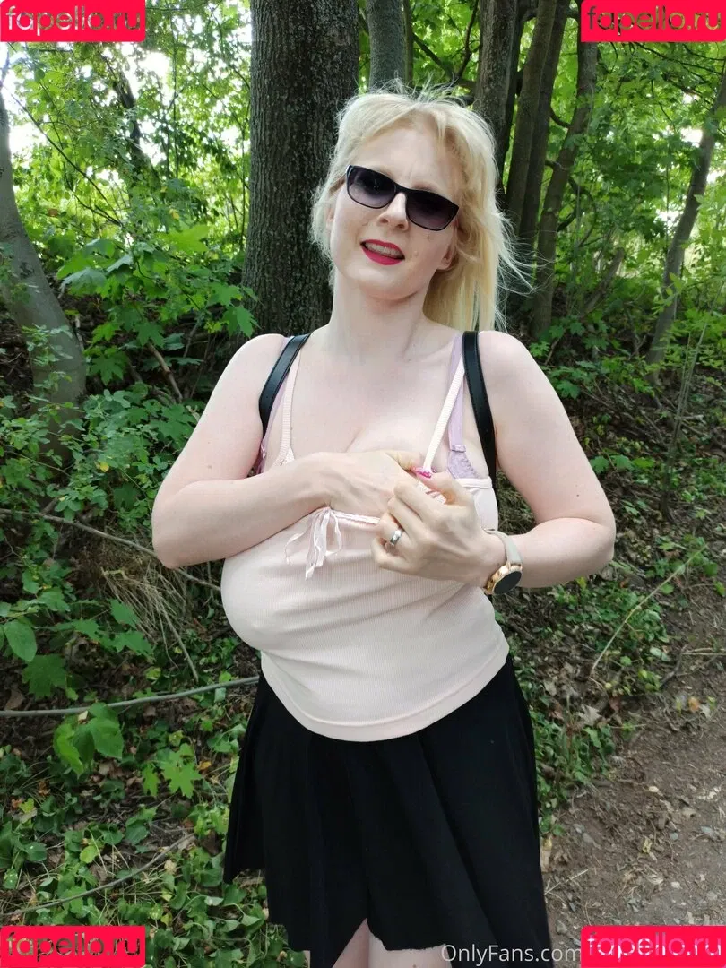 Casey Deluxe Onlyfans Photo Gallery 