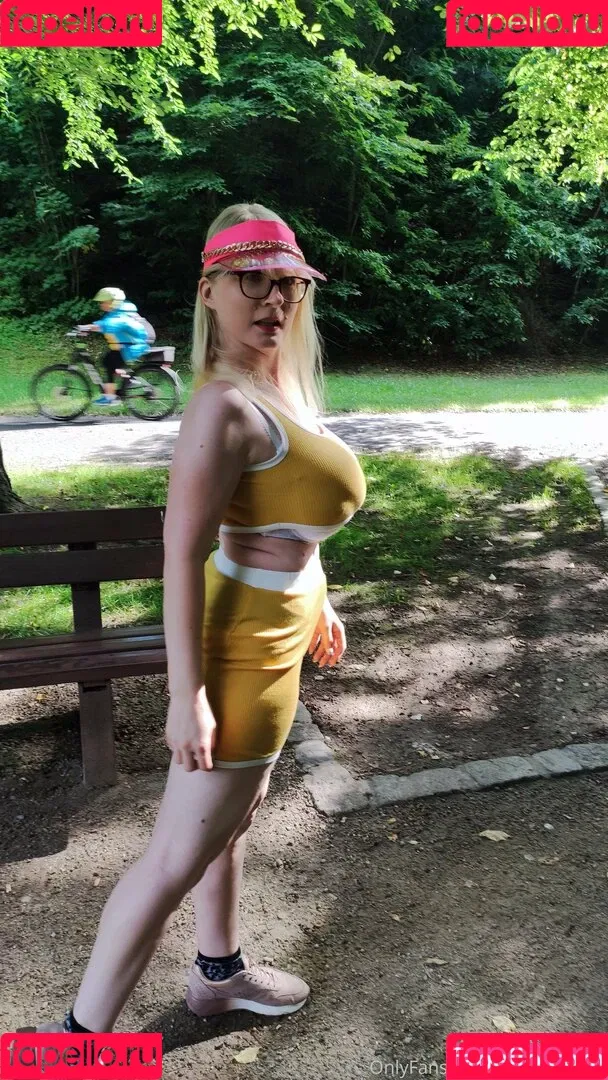 Casey Deluxe Onlyfans Photo Gallery 
