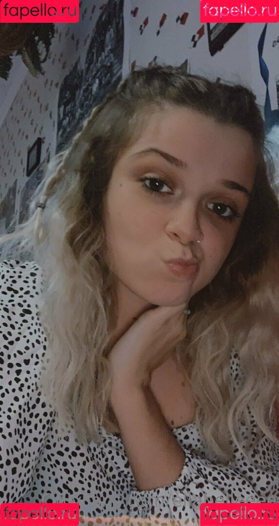 ellabelleeee Onlyfans Photo Gallery 