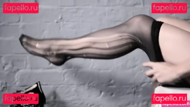 Billie Piper Onlyfans Photo Gallery 