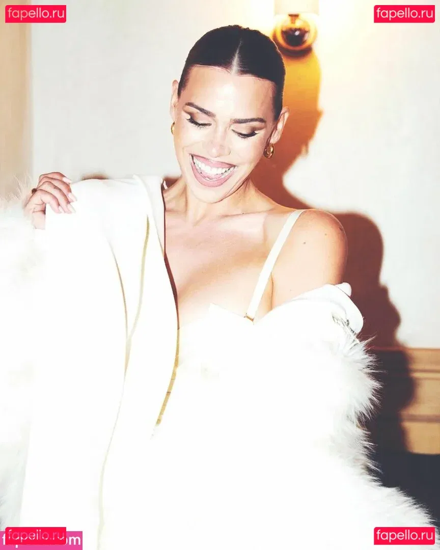 Billie Piper Onlyfans Photo Gallery 