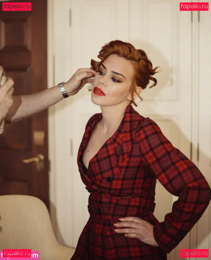 Billie Piper Onlyfans Photo Gallery 