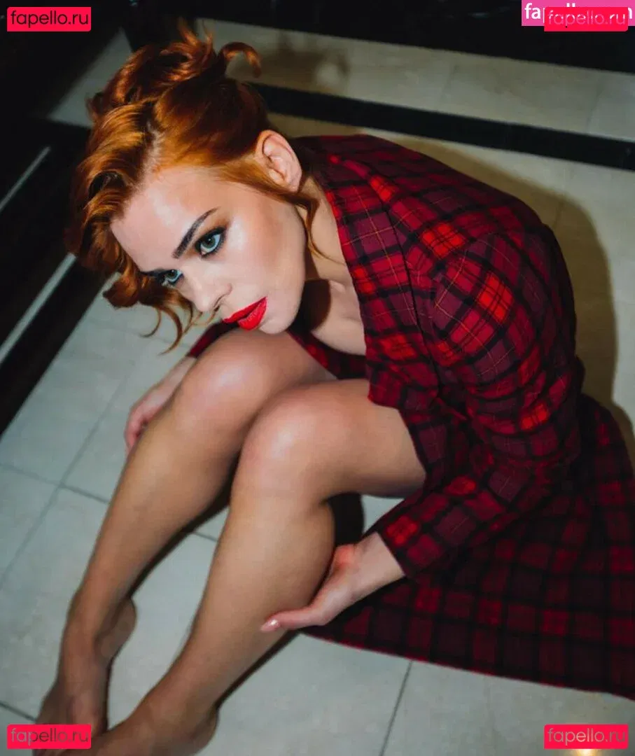 Billie Piper Onlyfans Photo Gallery 