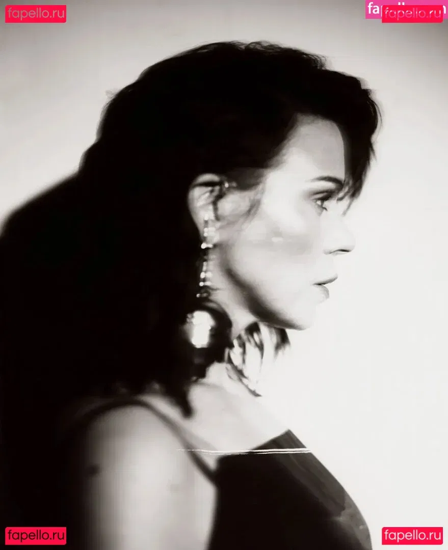 Billie Piper Onlyfans Photo Gallery 