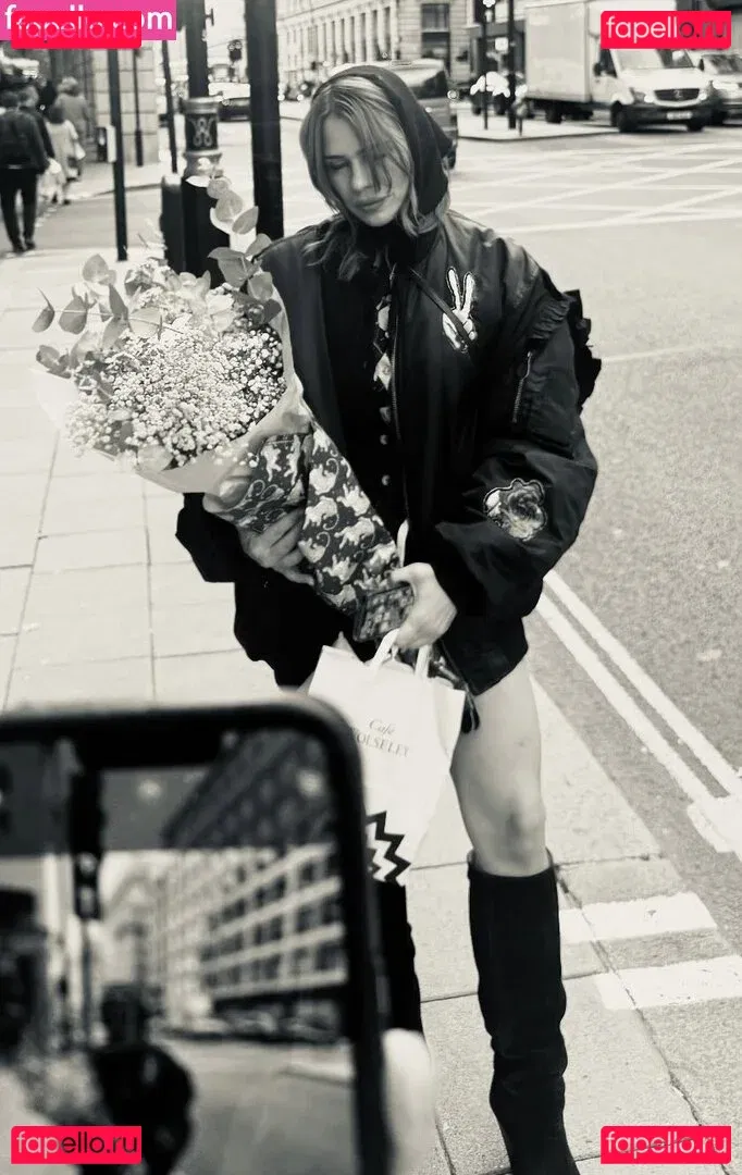 Billie Piper Onlyfans Photo Gallery 