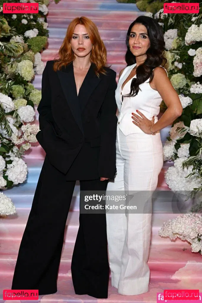 Billie Piper Onlyfans Photo Gallery 