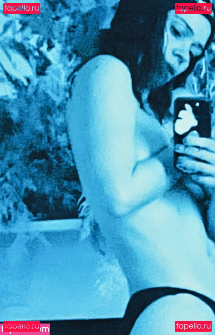 Billie Piper Onlyfans Photo Gallery 