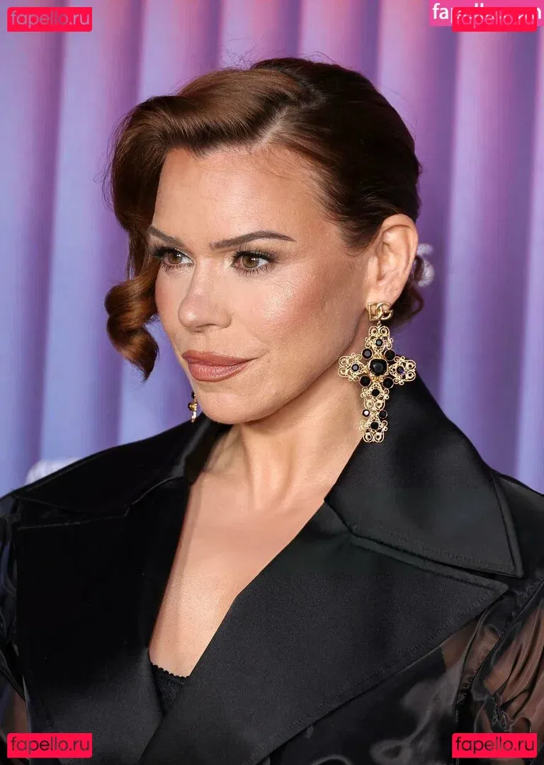 Billie Piper Onlyfans Photo Gallery 