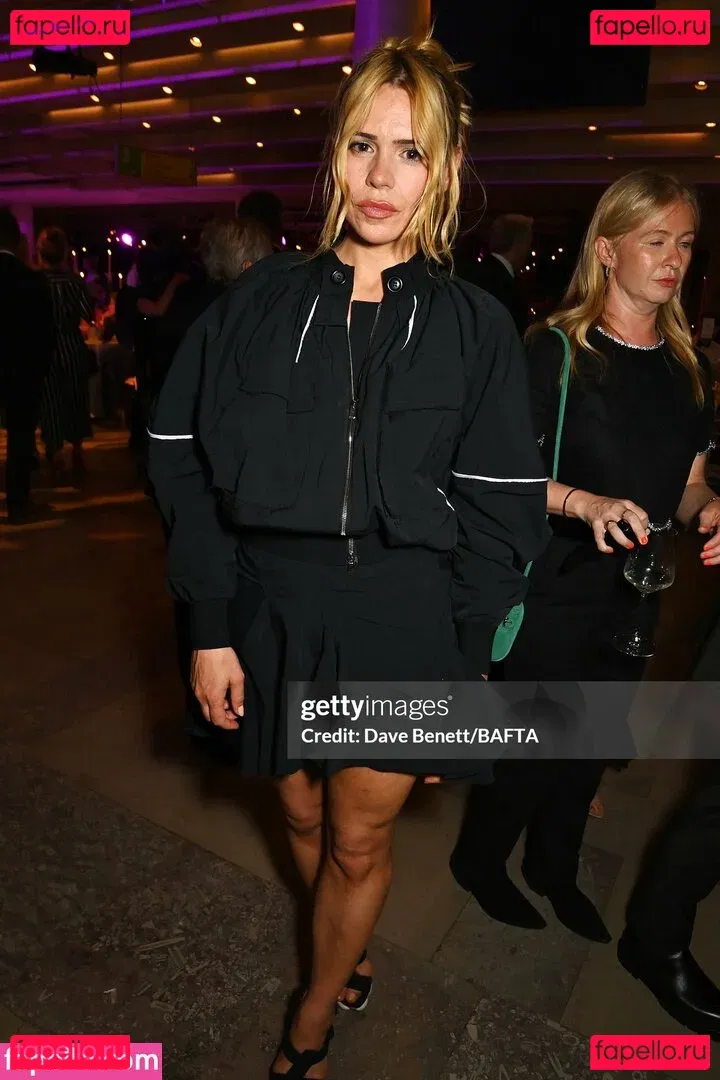 Billie Piper Onlyfans Photo Gallery 