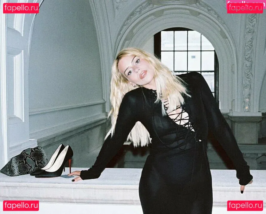 Billie Piper Onlyfans Photo Gallery 