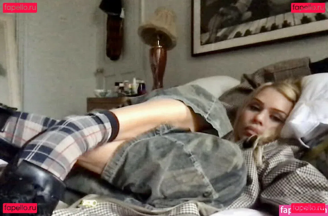 Billie Piper Onlyfans Photo Gallery 