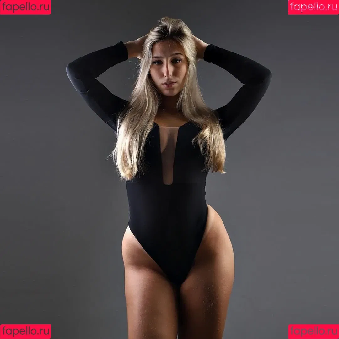 Isadoravale Onlyfans Photo Gallery 