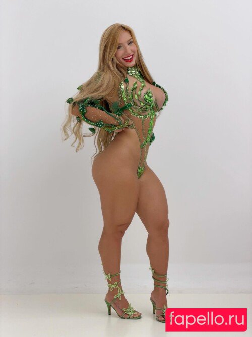 Isadoravale Nude Onlyfans Photo 34