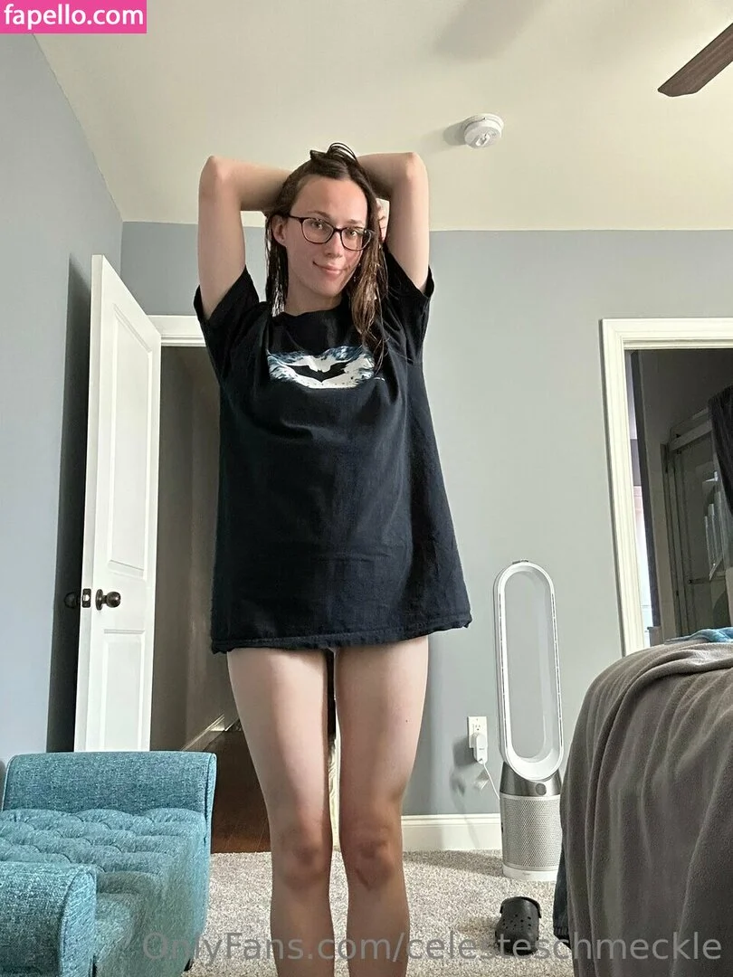 thatllbe25schmeckles Onlyfans Photo Gallery 