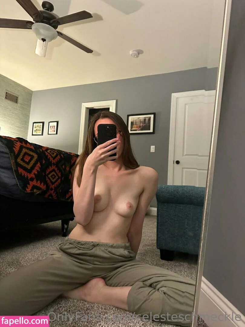 thatllbe25schmeckles Onlyfans Photo Gallery 