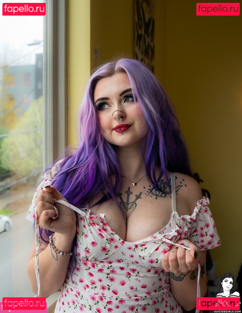Lilacfables Nude Onlyfans Photo 38
