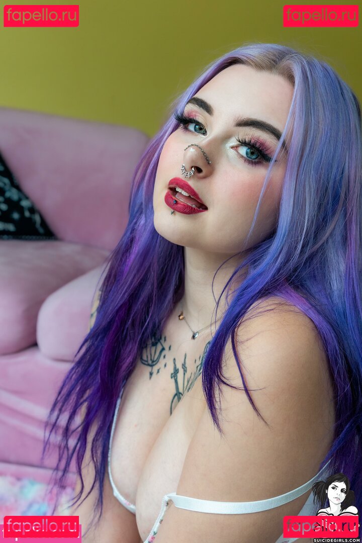 Lilacfables Nude Onlyfans Photo 39