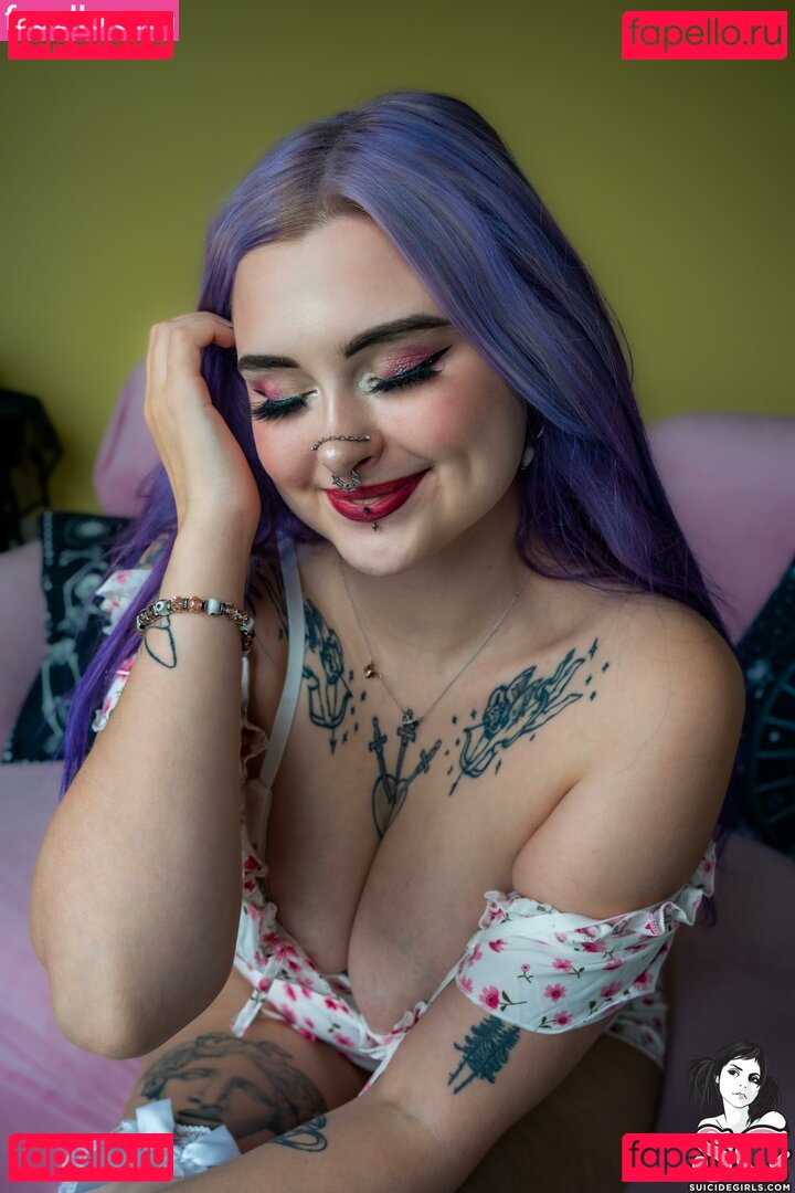 Lilacfables Nude Onlyfans Photo 28