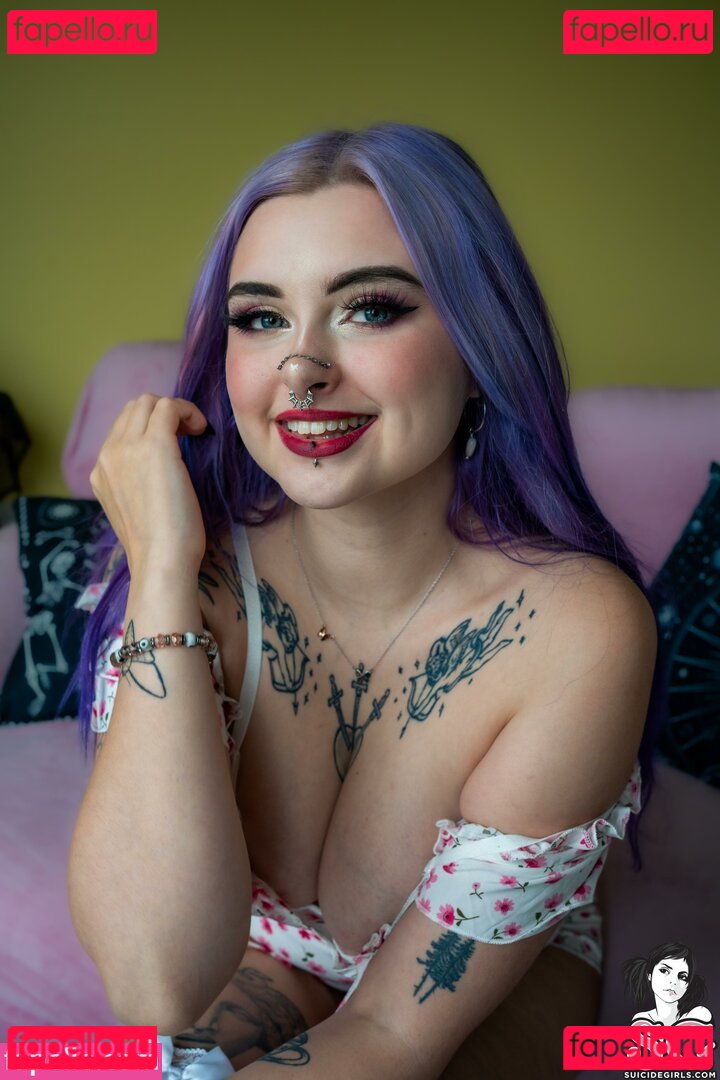 Lilacfables Nude Onlyfans Photo 26