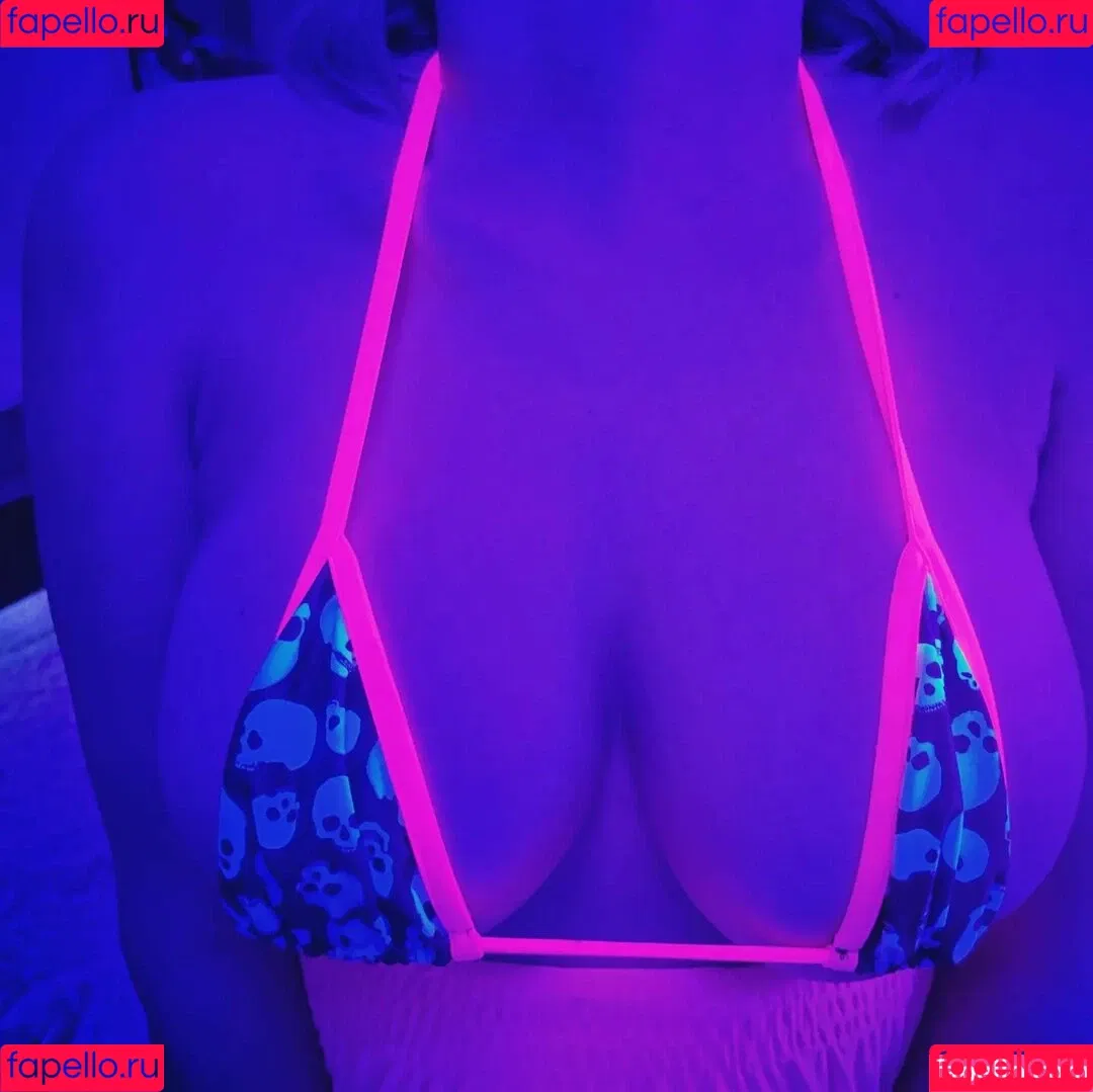 Hotnursefla Onlyfans Photo Gallery 