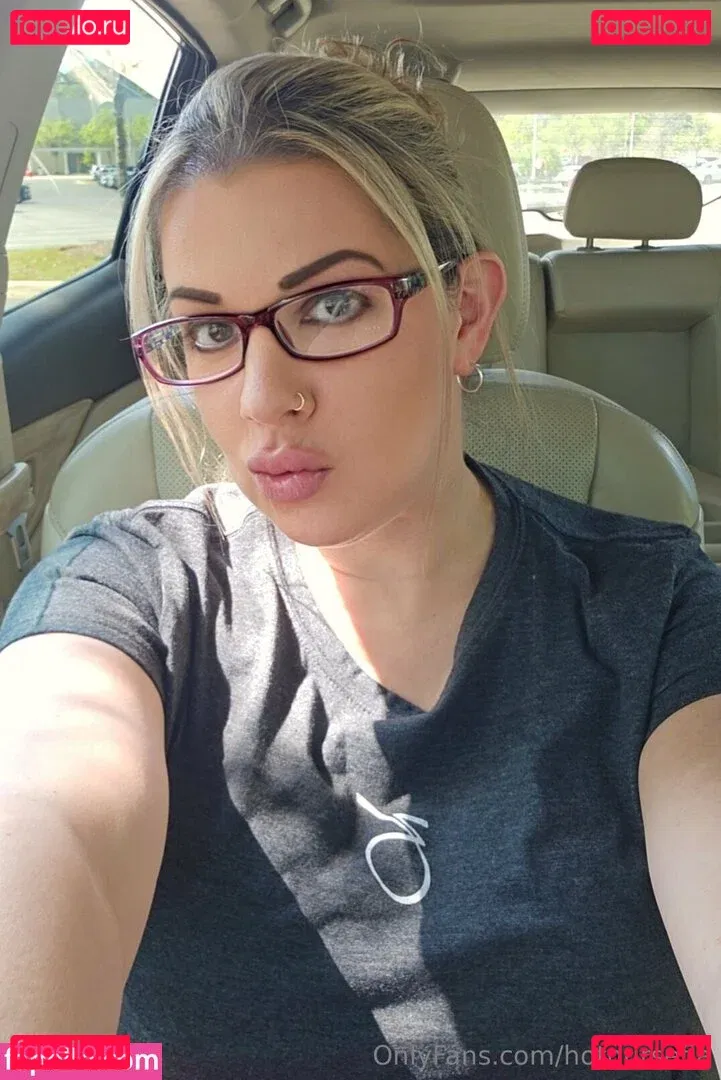 Hotnursefla Onlyfans Photo Gallery 