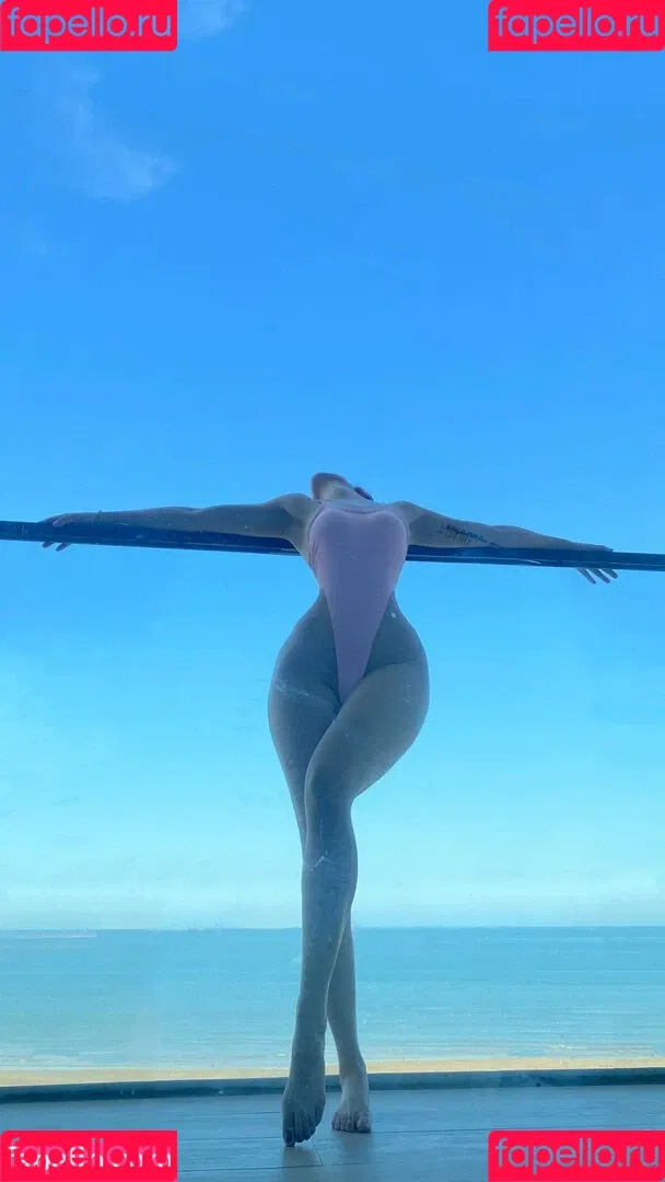 QianniuTT Onlyfans Photo Gallery 