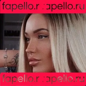 holylovesmolly Onlyfans Photo Gallery 