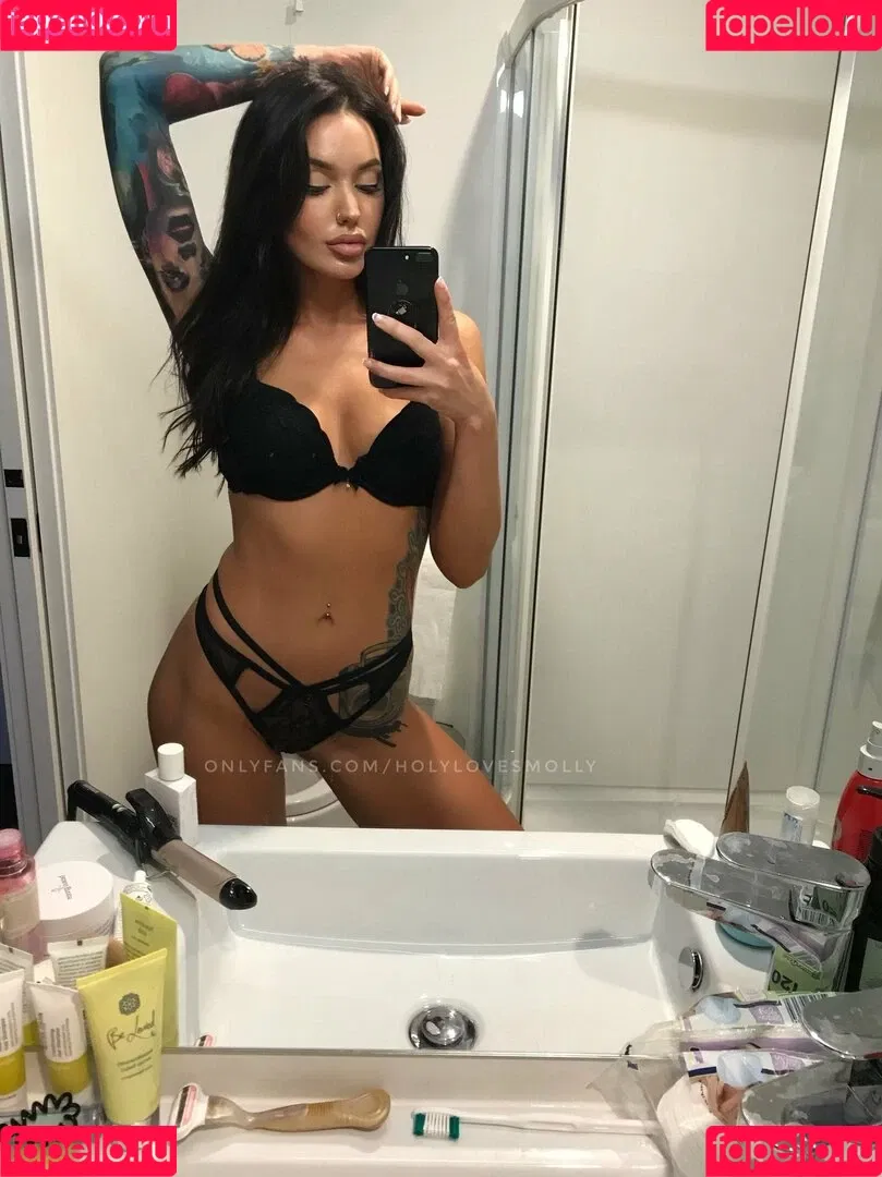 holylovesmolly Onlyfans Photo Gallery 