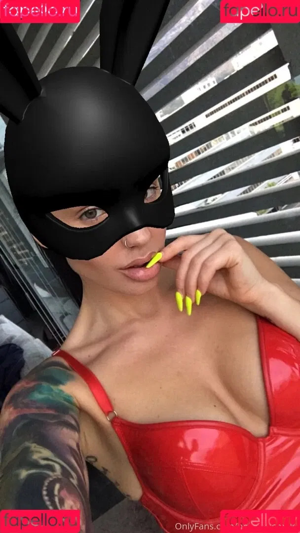 holylovesmolly Onlyfans Photo Gallery 