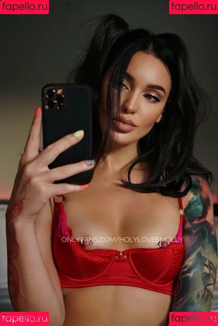 holylovesmolly Onlyfans Photo Gallery 