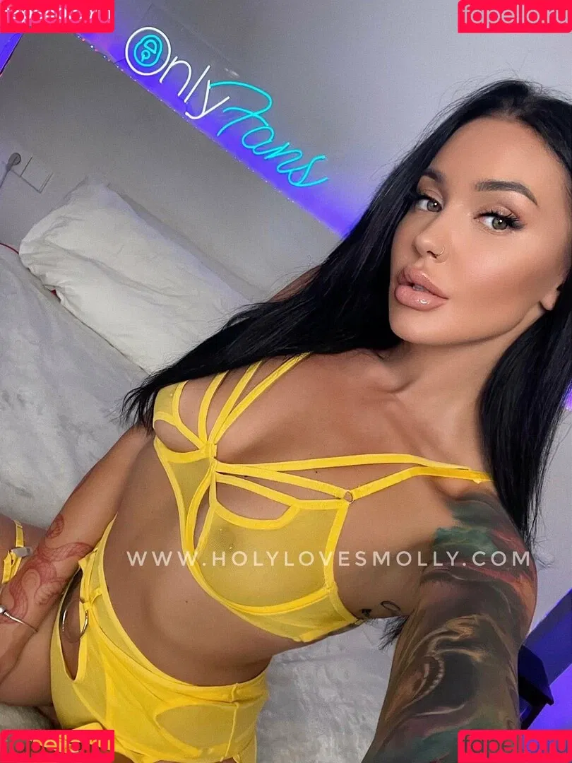 holylovesmolly Onlyfans Photo Gallery 