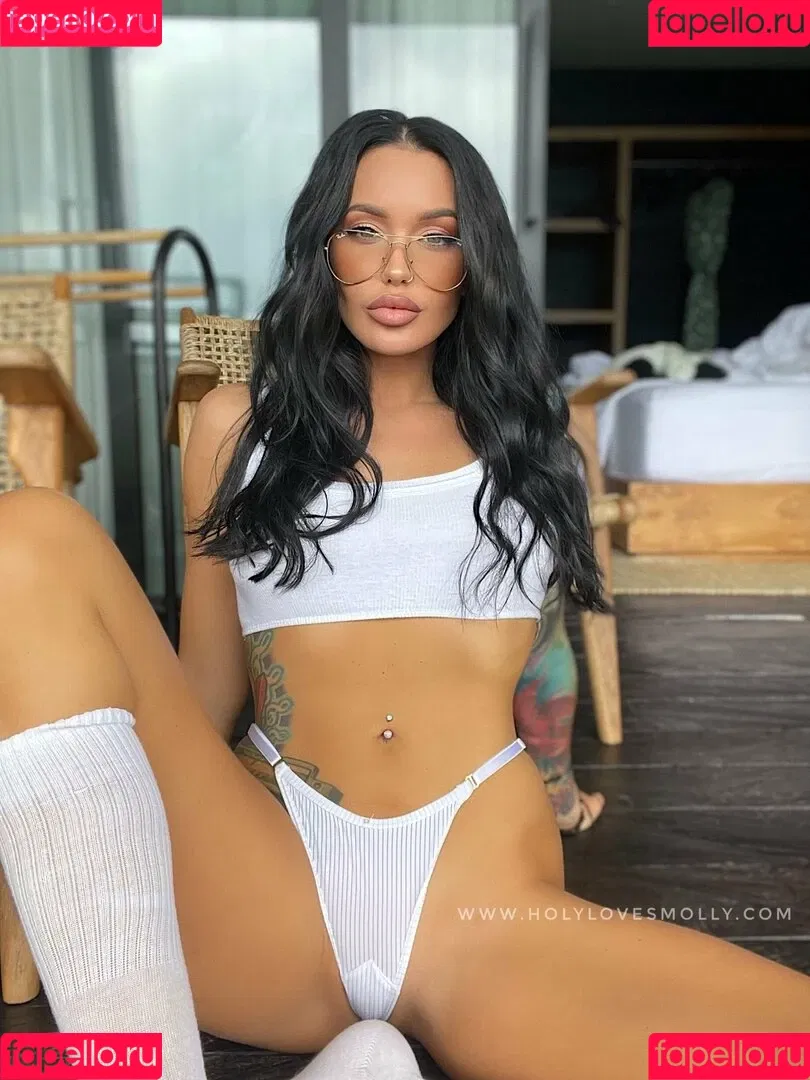 holylovesmolly Onlyfans Photo Gallery 