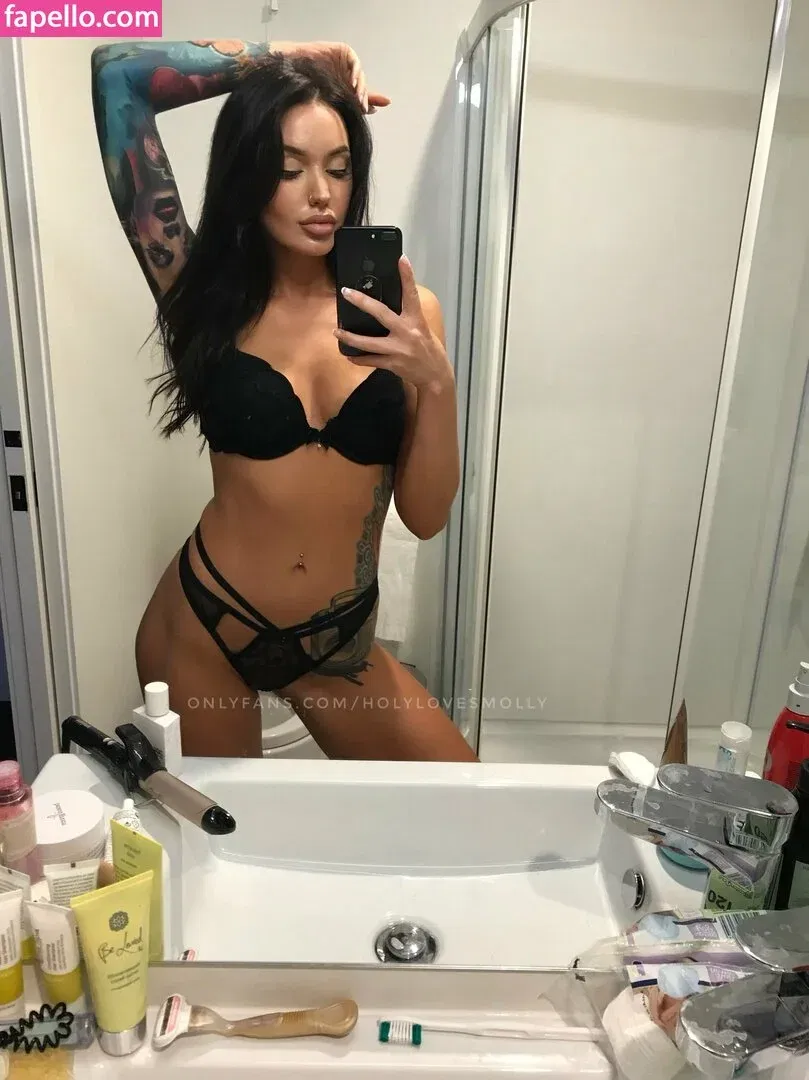 holylovesmolly Onlyfans Photo Gallery 