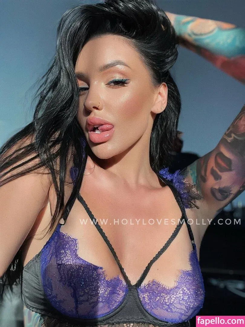holylovesmolly Onlyfans Photo Gallery 