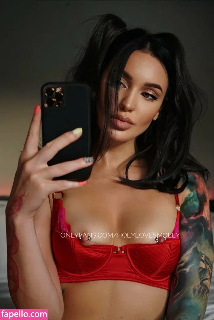 holylovesmolly Onlyfans Photo Gallery 