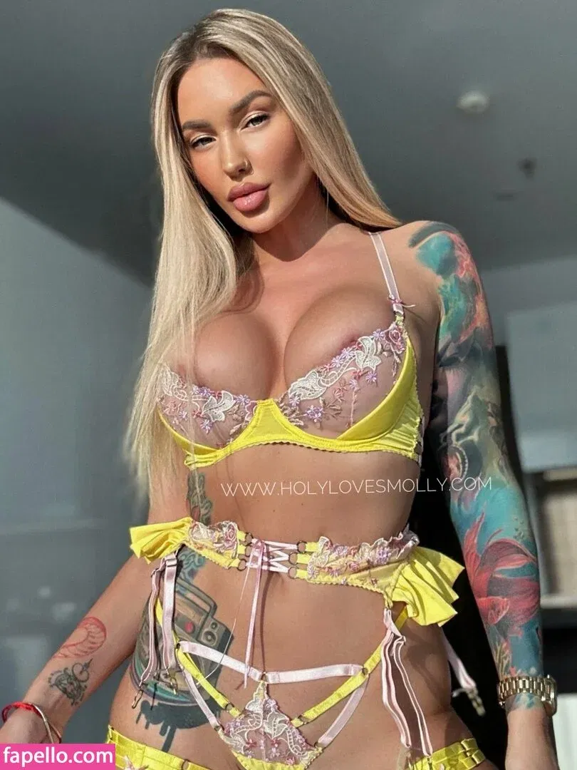 holylovesmolly Onlyfans Photo Gallery 