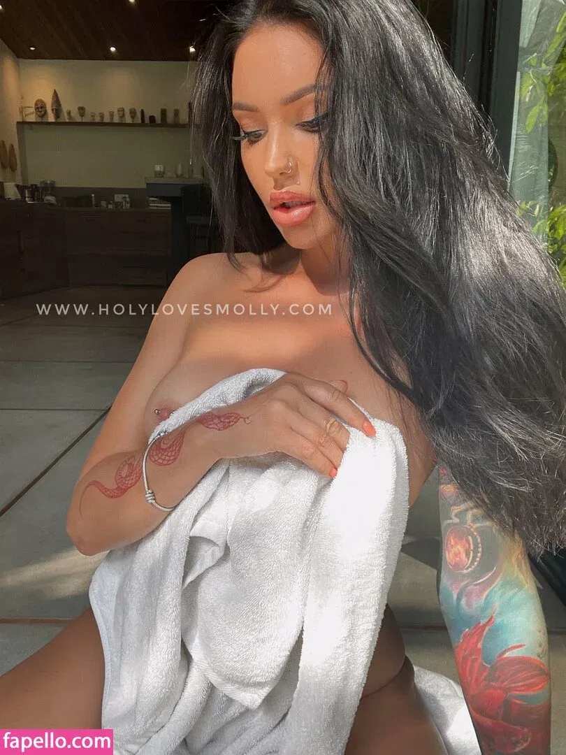 holylovesmolly Onlyfans Photo Gallery 