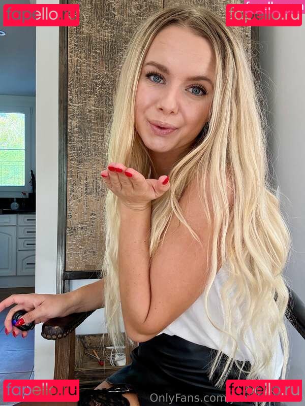 Jenni Blue Nude Onlyfans Photo 17