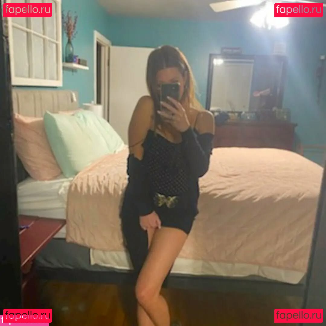 Naughty Allie Nude Onlyfans Photo 20