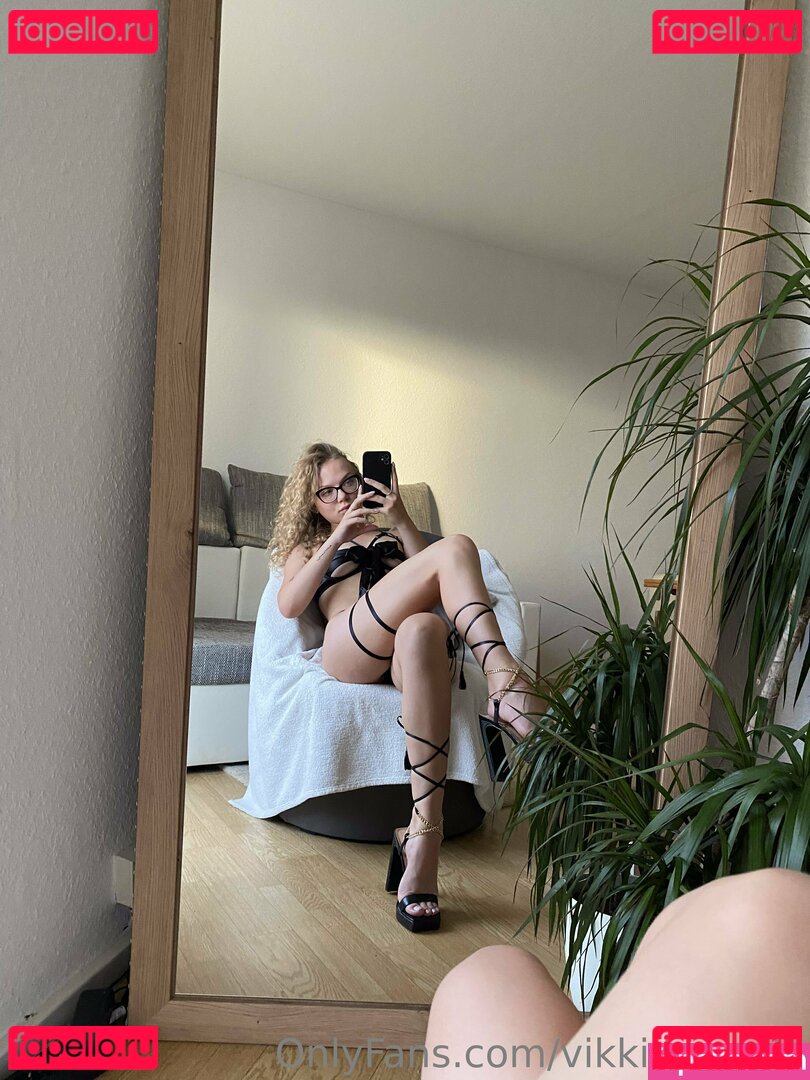 vikki.kiss.vip Nude Onlyfans Photo 23