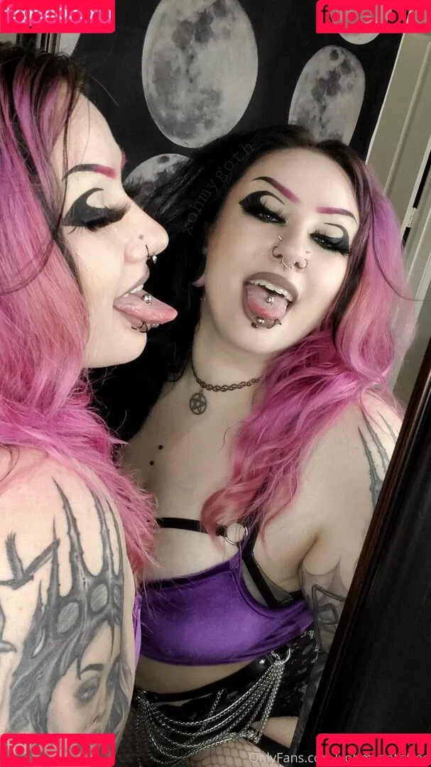 xohmygothfree Onlyfans Photo Gallery 