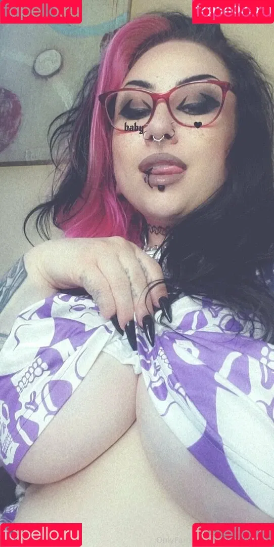 xohmygothfree Onlyfans Photo Gallery 