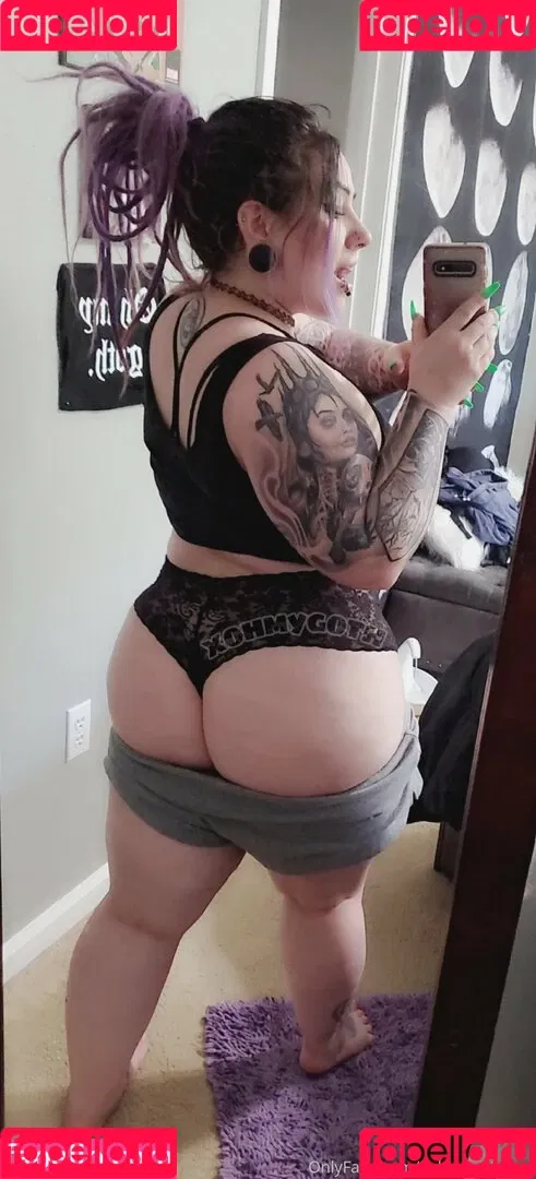 xohmygothfree Onlyfans Photo Gallery 