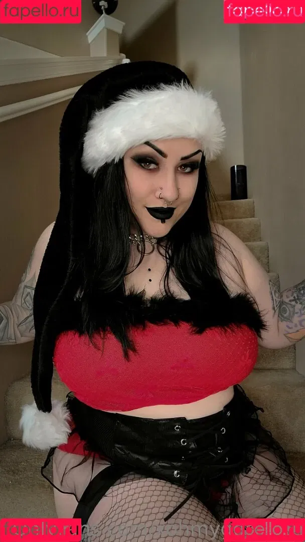 xohmygothfree Onlyfans Photo Gallery 
