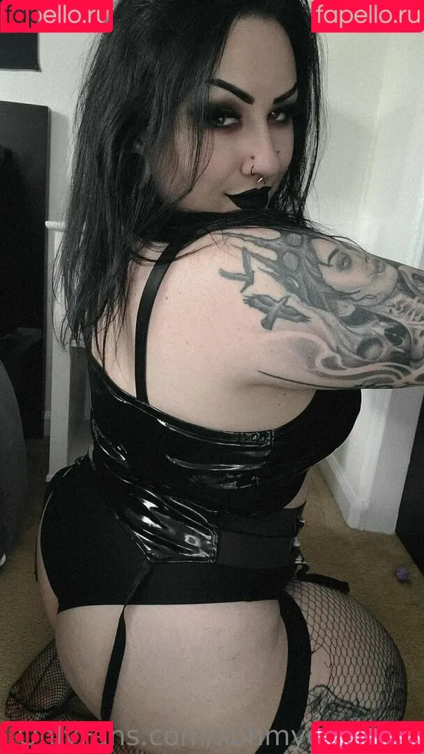 xohmygothfree Onlyfans Photo Gallery 