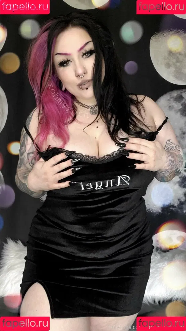xohmygothfree Onlyfans Photo Gallery 