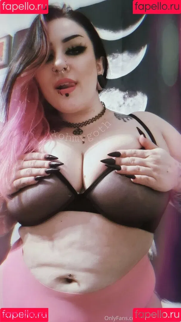 xohmygothfree Onlyfans Photo Gallery 