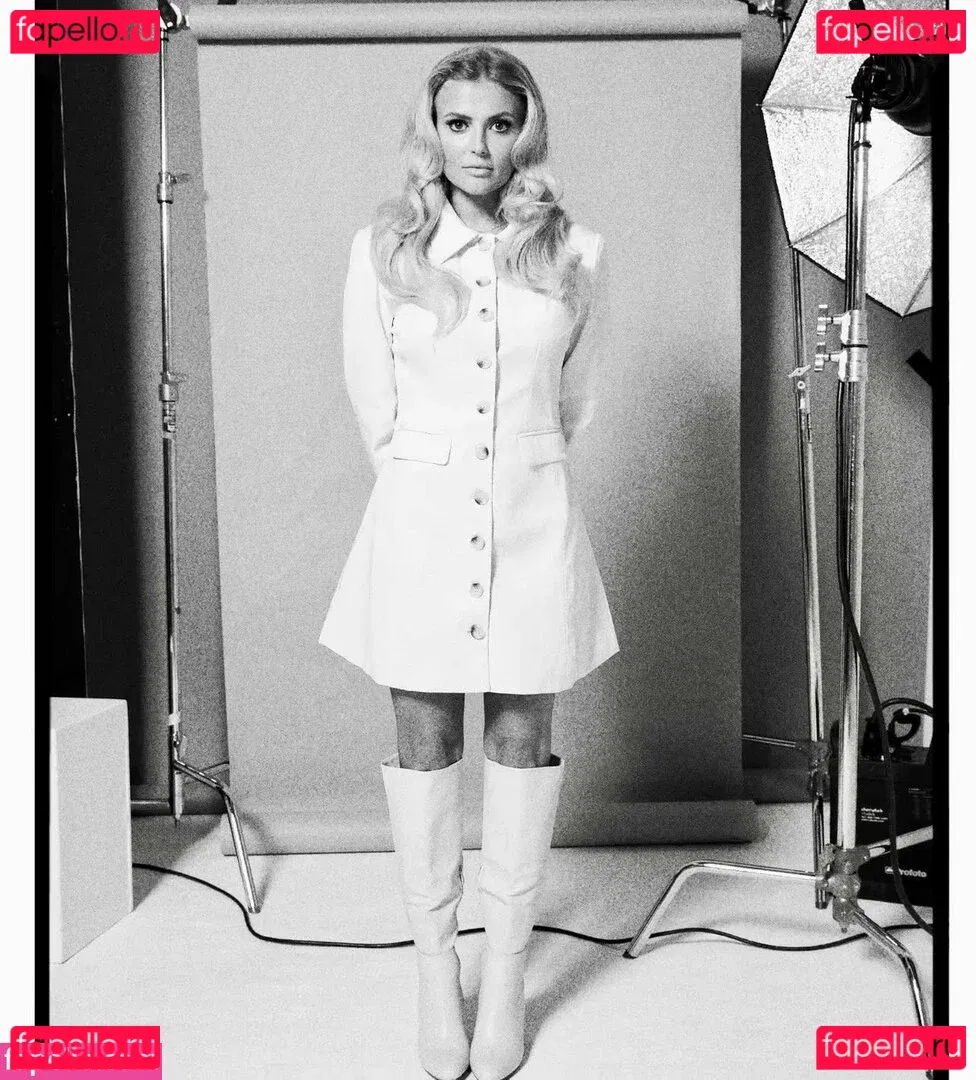 Lucy Fallon Onlyfans Photo Gallery 