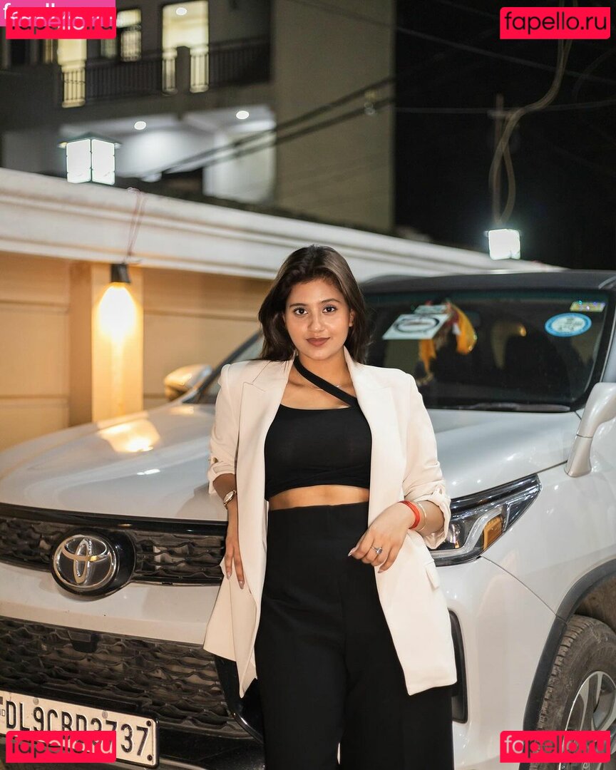 Anjali Arora Nude Onlyfans Photo 29